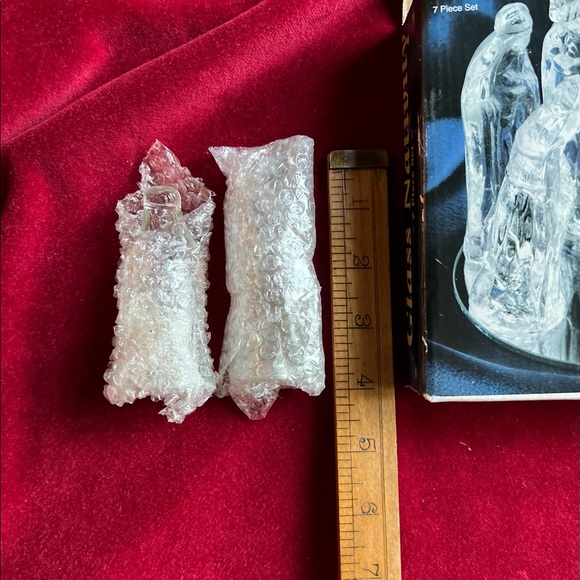 Small Glass Nativity Set. 7 piece set. Mirror counts as one piece. - Picture 6 of 7